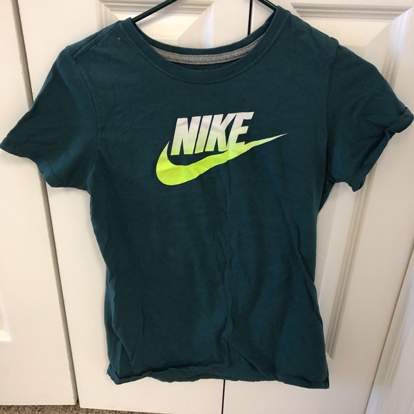 Nike Slim Fit Cotton Top Green Swoosh Girls L - Picture 1 of 6